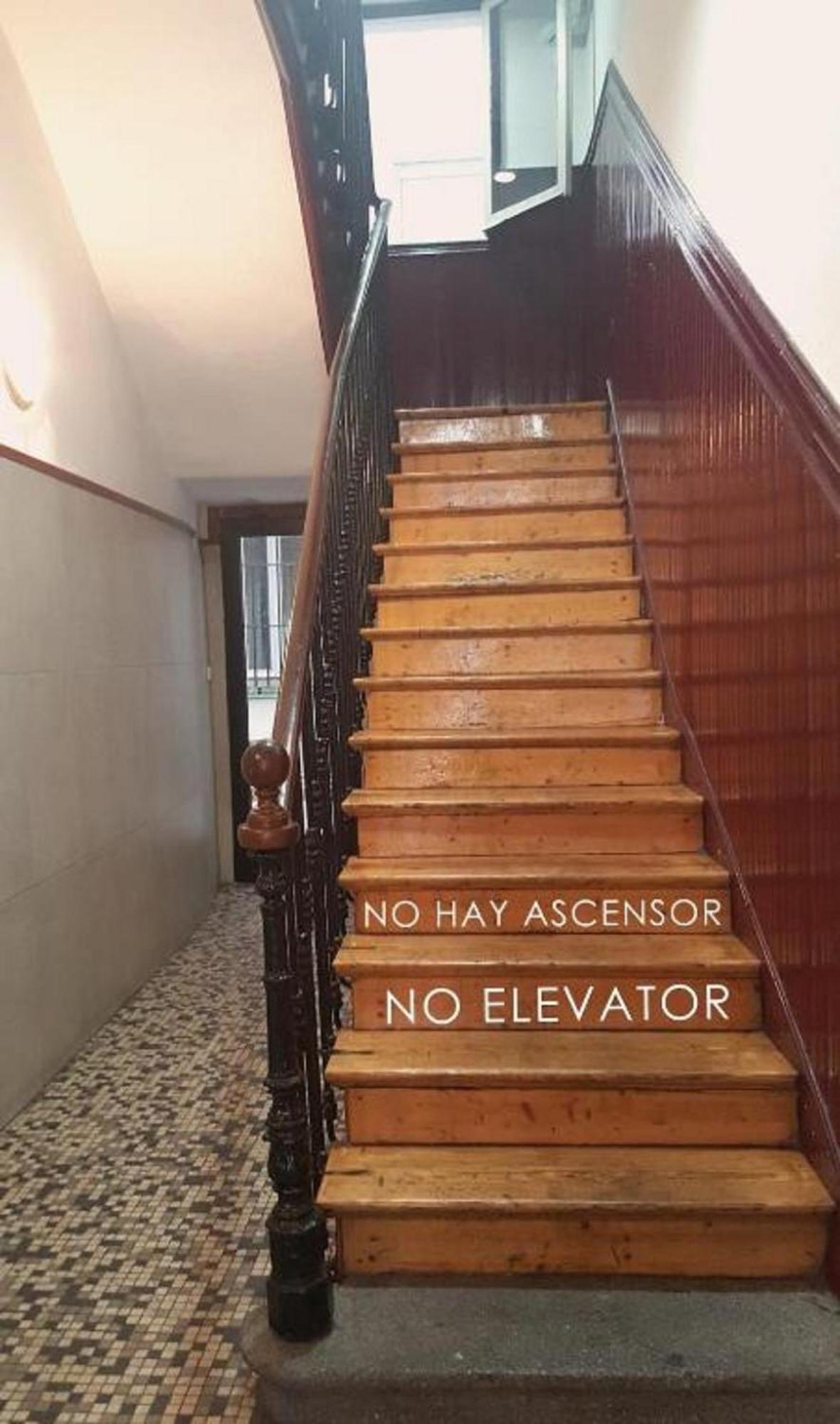 Апартаменты Gran Via Rustico -No Ascensor- Мадрид Экстерьер фото